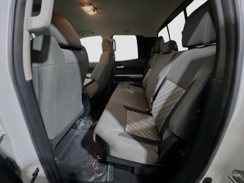 Used 2018 Toyota Tundra SR5 RWD image 16