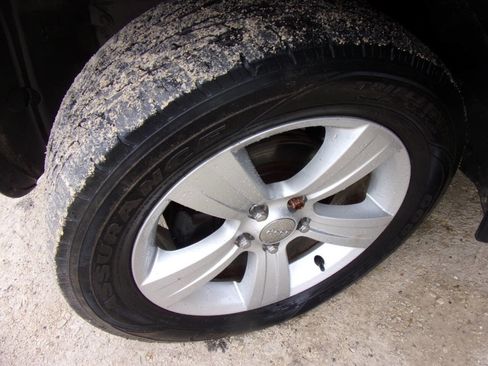 Used 2015 Jeep Patriot Latitude w/ Sun/Sound Group image 5