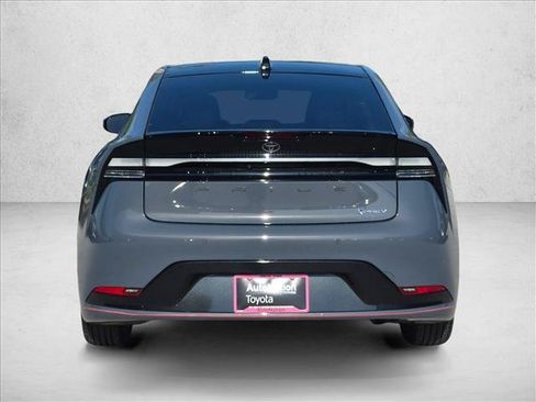 Used 2026 Toyota Prius Plug-In Hybrid FWD image 7