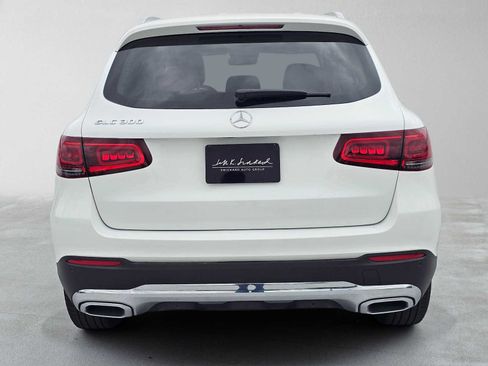 Used 2022 Mercedes-Benz GLC 300 image 4