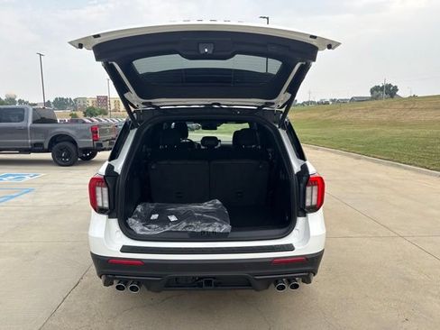New 2026 Ford Explorer ST w/ Sun And Sound Package AWD/4WD image 9