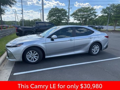 Used 2026 Toyota Camry LE w/ Convenience Package FWD image 9