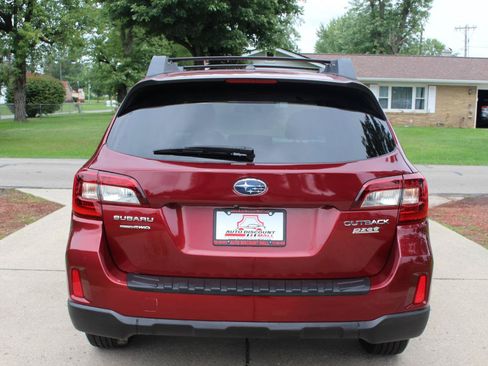 Used 2015 Subaru Outback 2.5i Premium AWD/4WD image 8