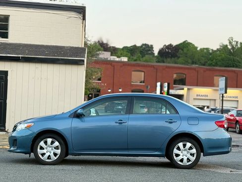 Used 2013 Toyota Corolla LE FWD image 4