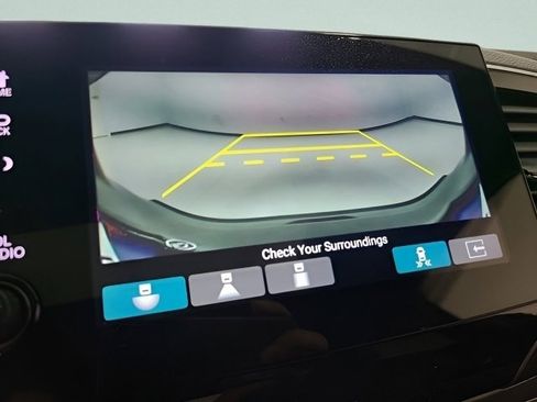 Used 2023 Honda Passport EX-L image 3