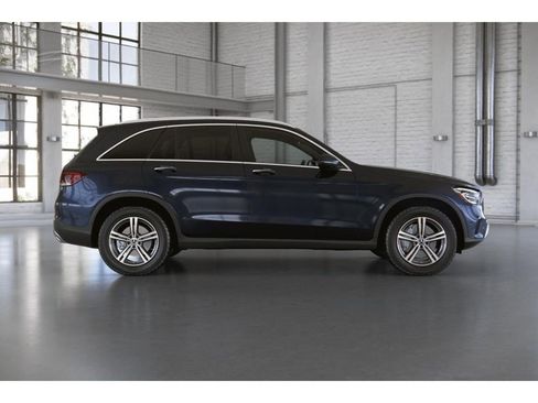 Used 2022 Mercedes-Benz GLC 300 4MATIC image 17