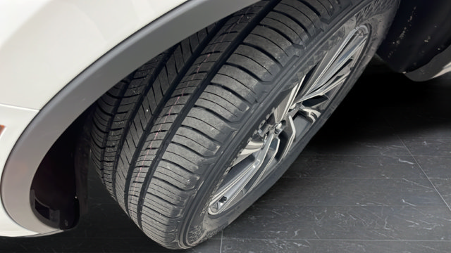 Used 2025 Lincoln Aviator AWD image 40