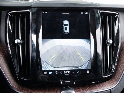 Used 2022 Volvo XC60 T8 Inscription Expression image 11