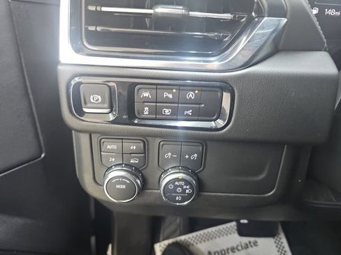 Used 2025 GMC Yukon Denali AWD/4WD image 10