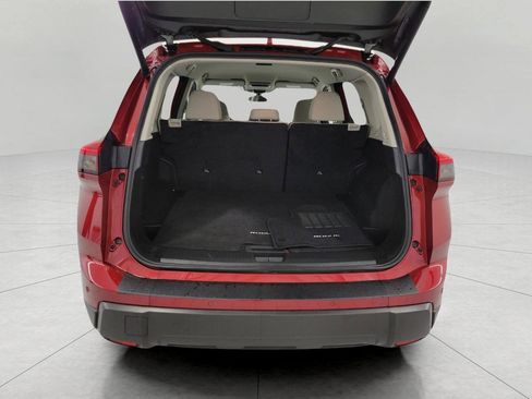 Used 2025 Nissan Rogue SV image 16