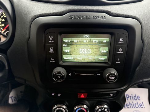 Used 2015 Jeep Renegade Trailhawk w/ Cold Weather Group AWD/4WD image 14