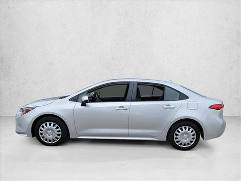 Used 2024 Toyota Corolla LE image 7