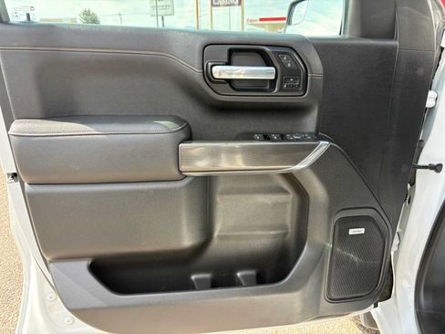 Used 2021 GMC Sierra 1500 AT4 w/ AT4 Preferred Package AWD/4WD image 14
