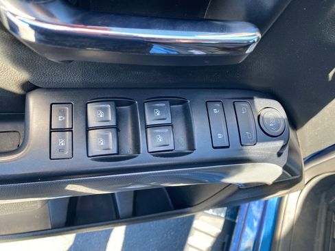 Used 2018 Chevrolet Silverado 1500 LT w/ Texas Edition image 10