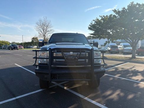 Used 2016 Ford F250 XLT w/ XLT Premium Package AWD/4WD image 7