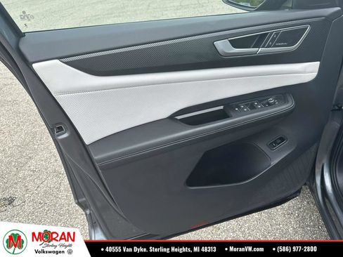 Certified 2024 Volkswagen Atlas Cross Sport SEL Premium R-Line AWD/4WD image 18