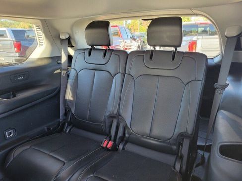 Used 2023 Jeep Grand Cherokee L Limited w/ Luxury Tech Group II image 27