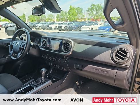 Used 2019 Toyota Tacoma TRD Sport AWD/4WD image 38