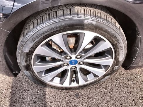 Used 2020 Ford Fusion SE image 10