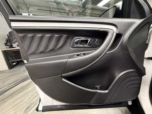 Used 2018 Ford Taurus SEL image 48