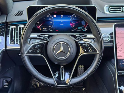 Used 2022 Mercedes-Benz S 580 4MATIC Sedan w/ AMG Line Package image 24