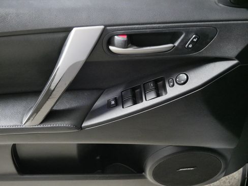 Used 2011 MAZDA MAZDA3 s Grand Touring w/ Tech Pkg FWD image 19