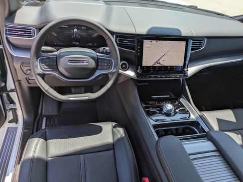 New 2026 Jeep Grand Wagoneer Limited AWD/4WD image 17