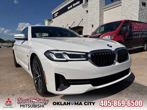 Used 2023 BMW 530e image 1