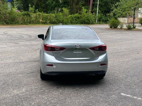 Used 2018 MAZDA MAZDA3 Sport w/ Preferred Equipment Package FWD image 6