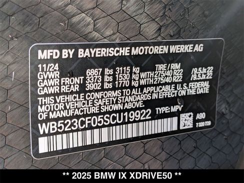 Used 2025 BMW iX xDrive50 image 31