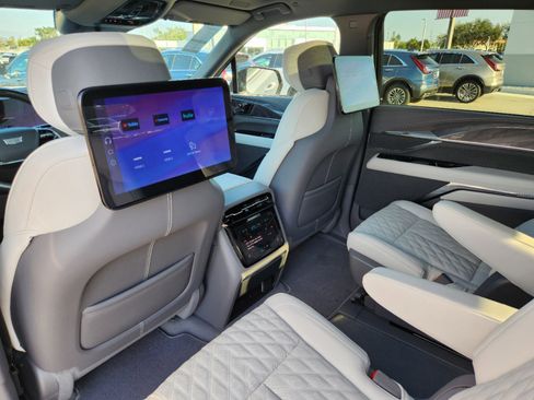 New 2025 Cadillac Escalade IQ Sport 1 w/ Smart Trailering package image 14