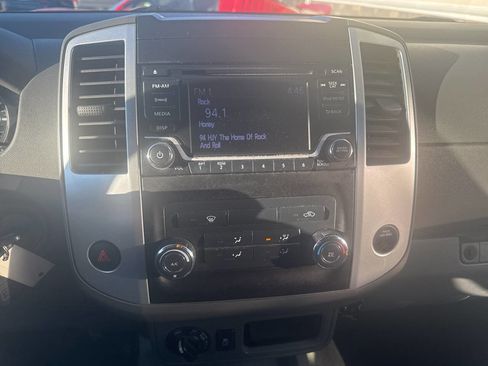 Used 2017 Nissan Frontier SV image 24