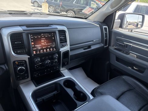 Used 2017 RAM 1500 Big Horn AWD/4WD image 2