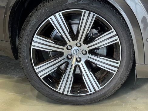 Used 2025 Volvo XC90 B6 Ultra w/ Protection Package image 10