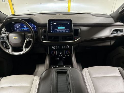 Used 2024 Chevrolet Suburban LT AWD/4WD image 10