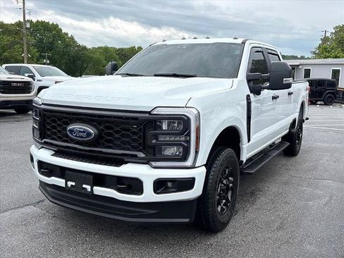 Used 2024 Ford F250 XL w/ STX Appearance Package AWD/4WD image 4