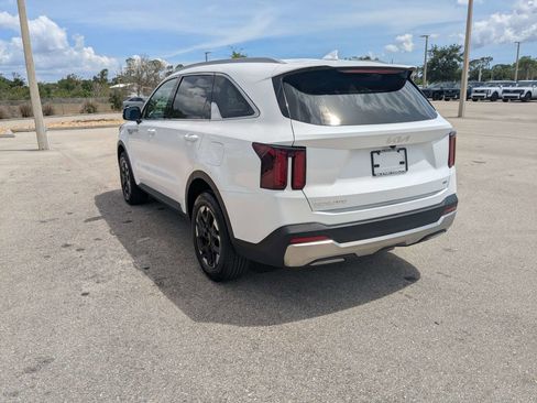Certified 2026 Kia Sorento S AWD/4WD image 7