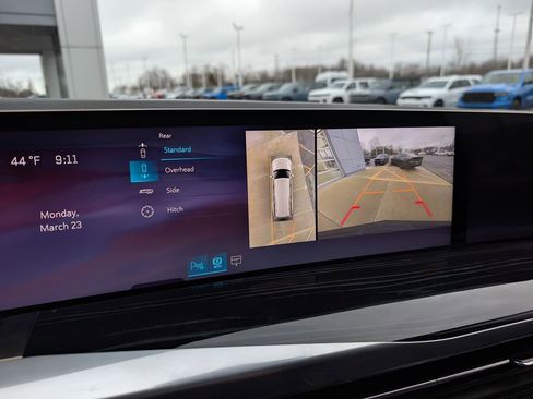 Used 2026 Cadillac Escalade ESV Sport w/ Touring Package image 27