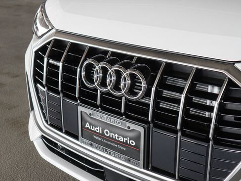 New 2025 Audi Q3 2.0T Premium image 28