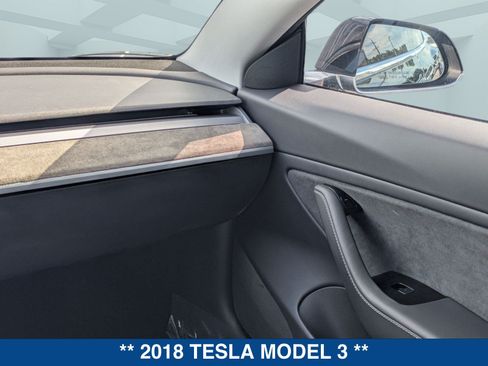 Used 2018 Tesla Model 3 Long Range RWD image 17