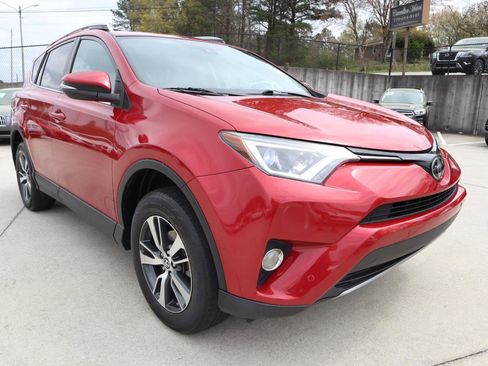 Used 2017 Toyota RAV4 XLE image 9