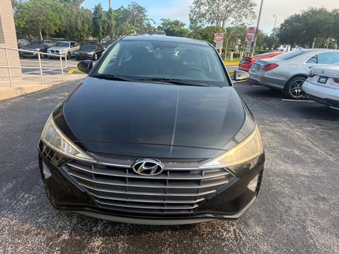 Used 2020 Hyundai Elantra Value Edition w/ Cargo Package (C1) FWD image 2