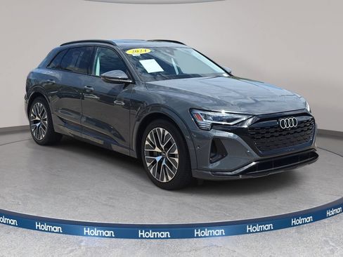 Used 2024 Audi Q8 e-tron Premium Plus w/ Prestige Package AWD/4WD image 4