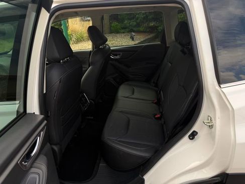 Used 2022 Subaru Forester Touring AWD/4WD image 7
