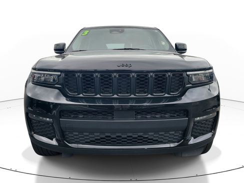 Used 2023 Jeep Grand Cherokee L Limited w/ Black Appearance Package RWD image 2