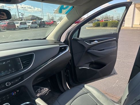 Used 2019 Buick Enclave Essence image 47