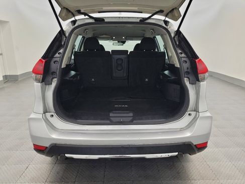 Used 2019 Nissan Rogue S image 29