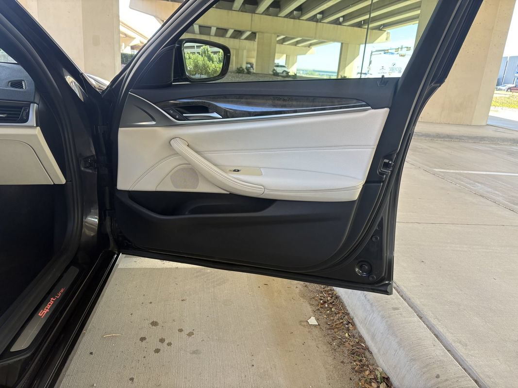 Used 2018 BMW 530i w/ Premium Package RWD image 24