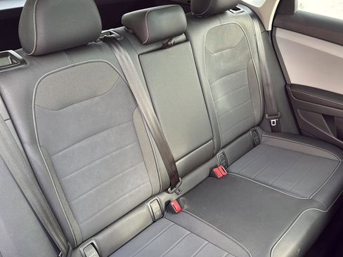 Used 2024 Volkswagen Taos SE image 37