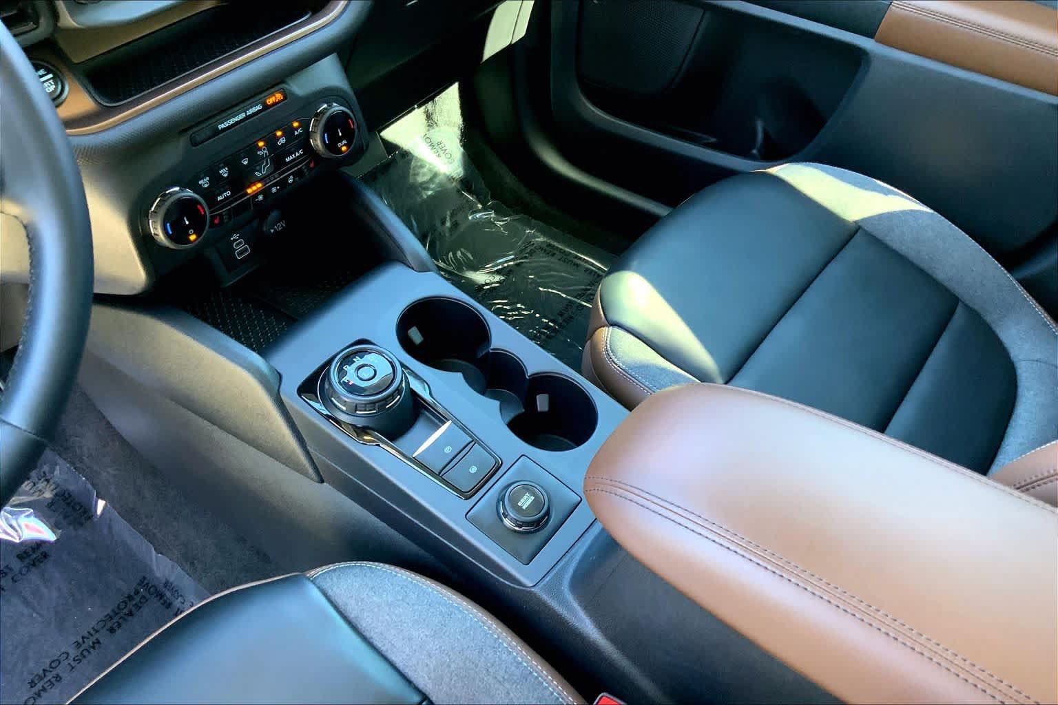 Used 2024 Ford Bronco Sport Outer Banks AWD/4WD image 15